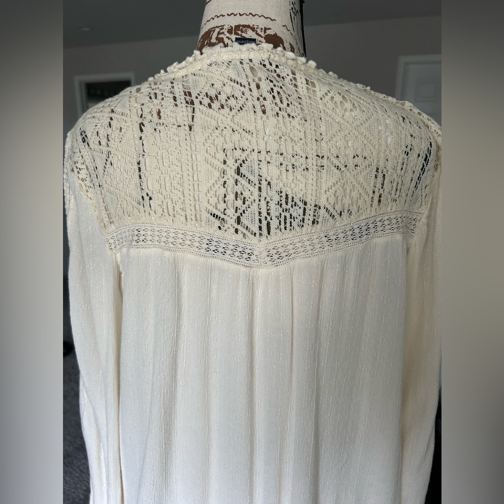 American Eagle cream colored crocheted boho fashion top sizes at XXS - Picture 4 of 11